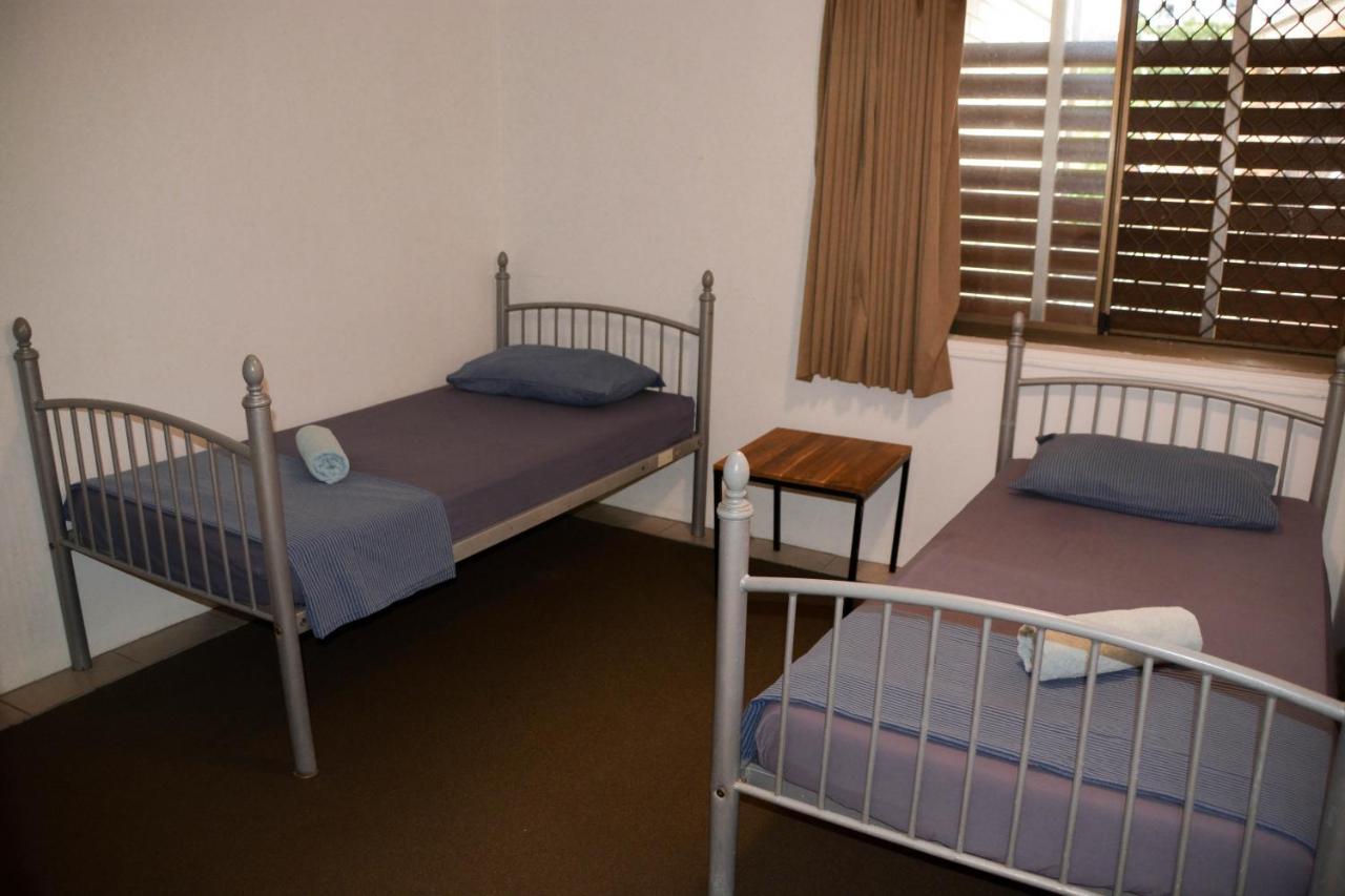 Maxmee Backpackers Resort Гоулд Коуст Екстериор снимка