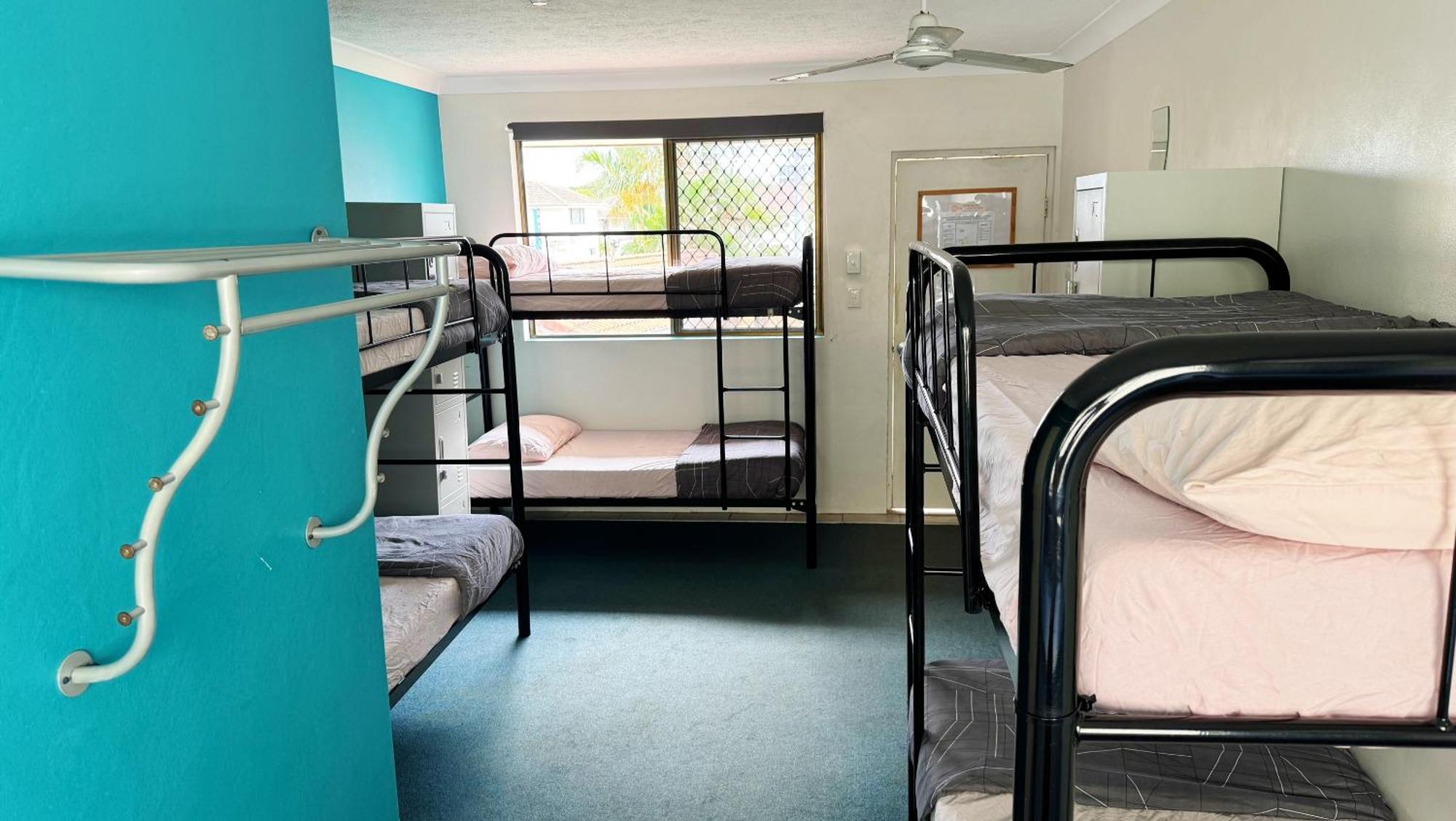Maxmee Backpackers Resort Гоулд Коуст Екстериор снимка