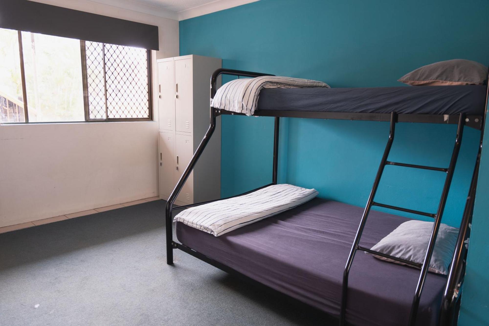 Maxmee Backpackers Resort Гоулд Коуст Екстериор снимка