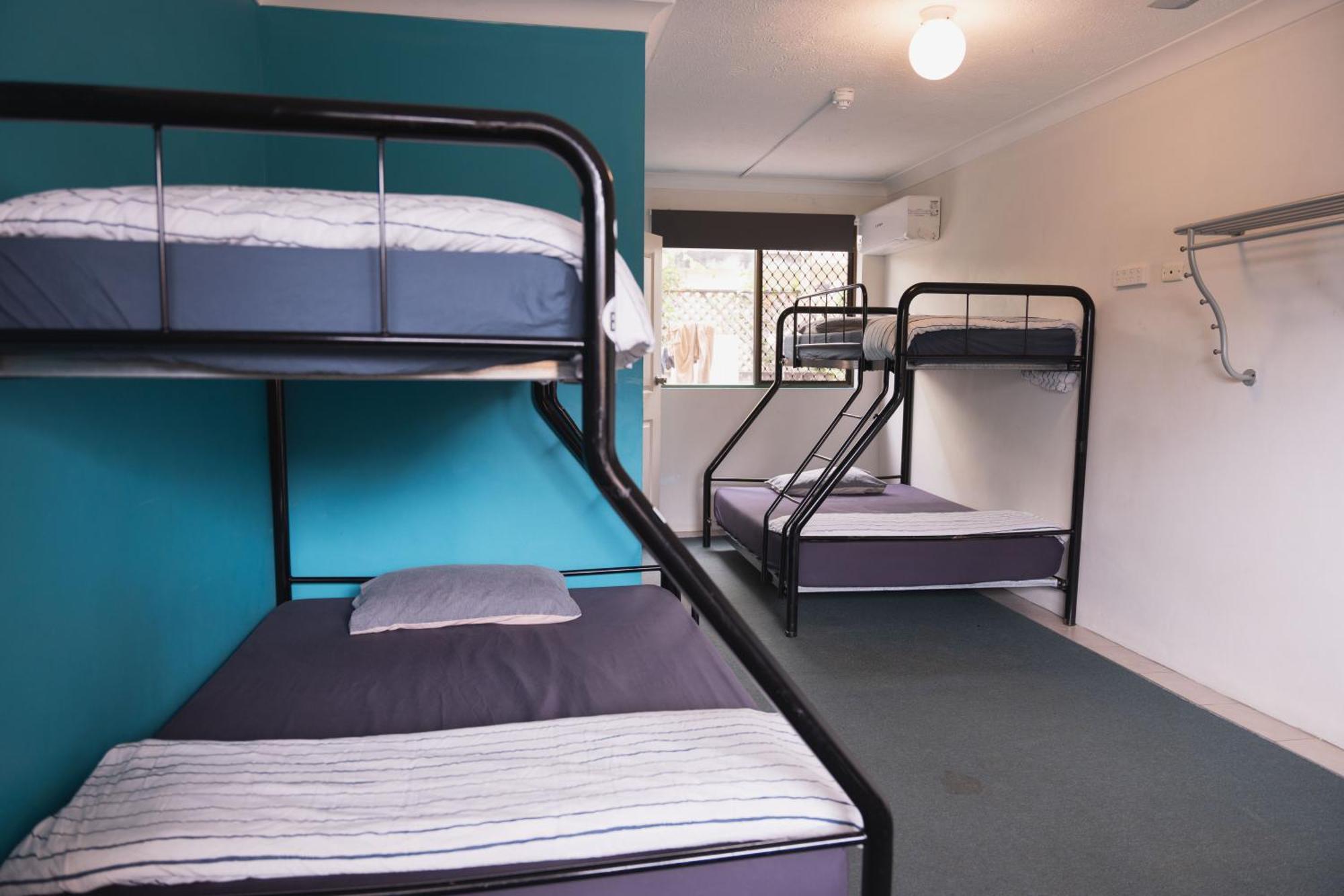 Maxmee Backpackers Resort Гоулд Коуст Екстериор снимка