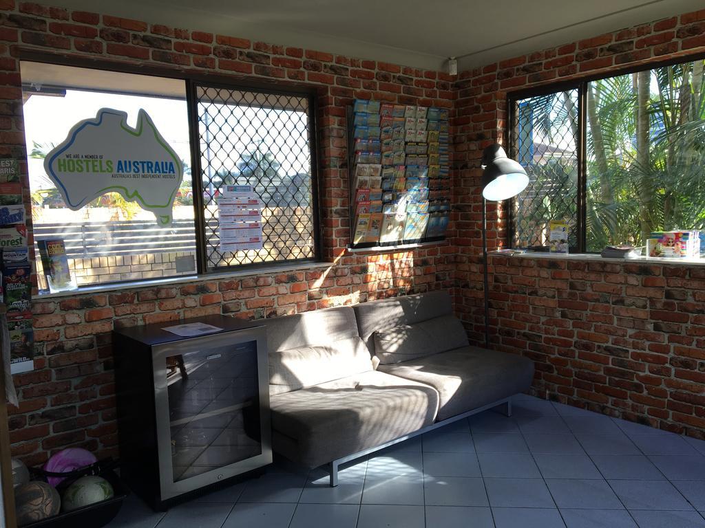 Maxmee Backpackers Resort Гоулд Коуст Екстериор снимка