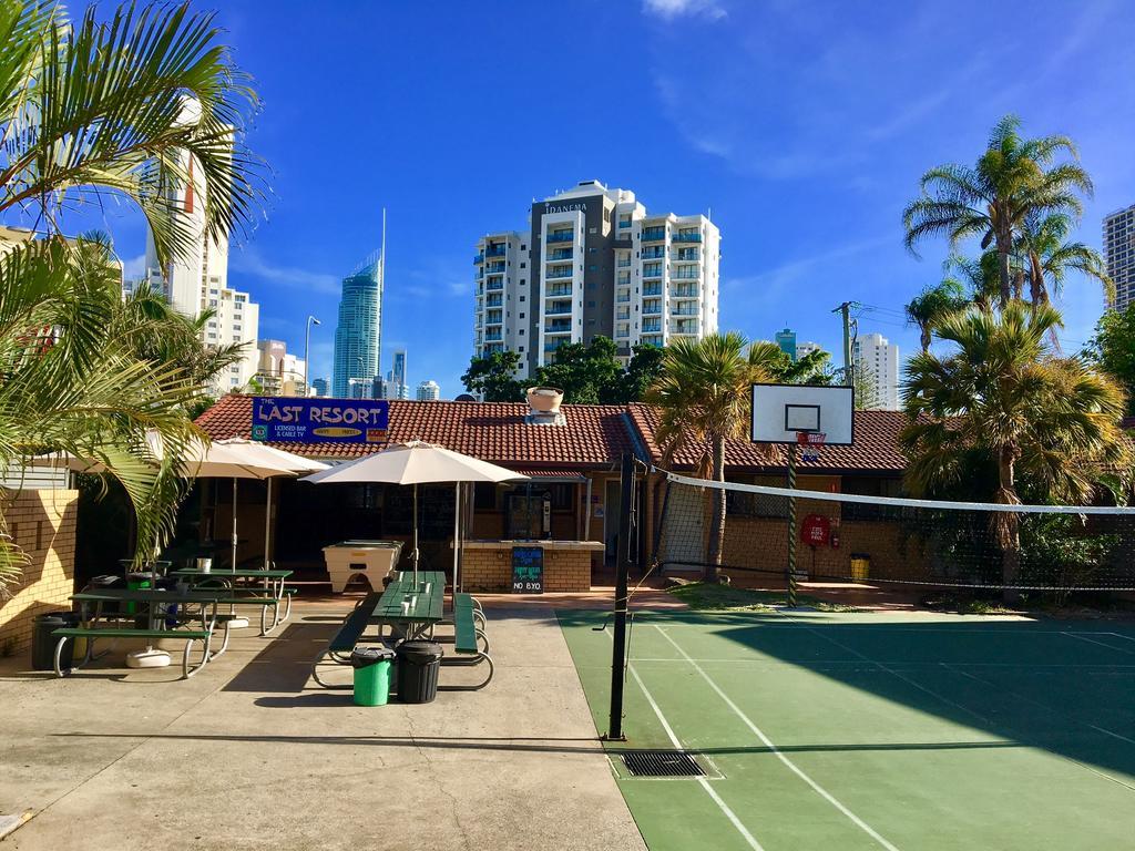 Maxmee Backpackers Resort Гоулд Коуст Екстериор снимка