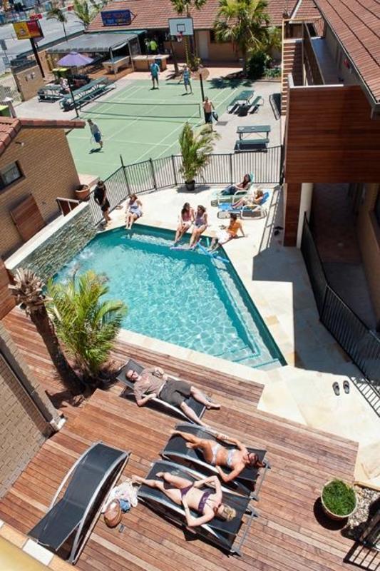 Maxmee Backpackers Resort Гоулд Коуст Екстериор снимка